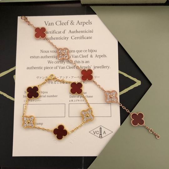 Van Cleef & Arpels bracelet lyh13